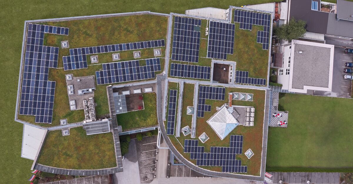 Sustainably produced solar power Installation with Maxeon solar modules on the rooftop of Besi Austria GmbH.